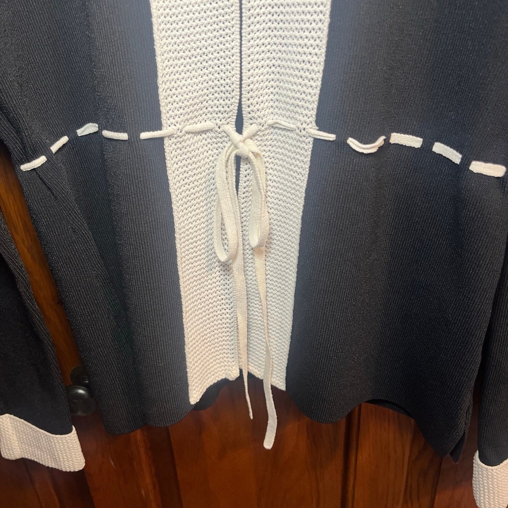 Due per Due Women's Black/White Knit‎ Dress Cardigan/jacket in size Small Sm